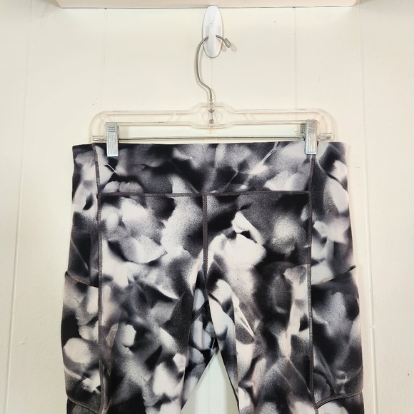 Lululemon Speed Up Crop Black Grey White Size 10 - Picture 4 of 16